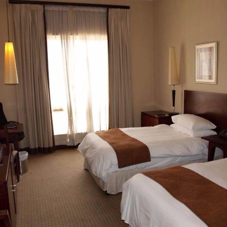 Oakwood Park Hotel Lekki Buitenkant foto
