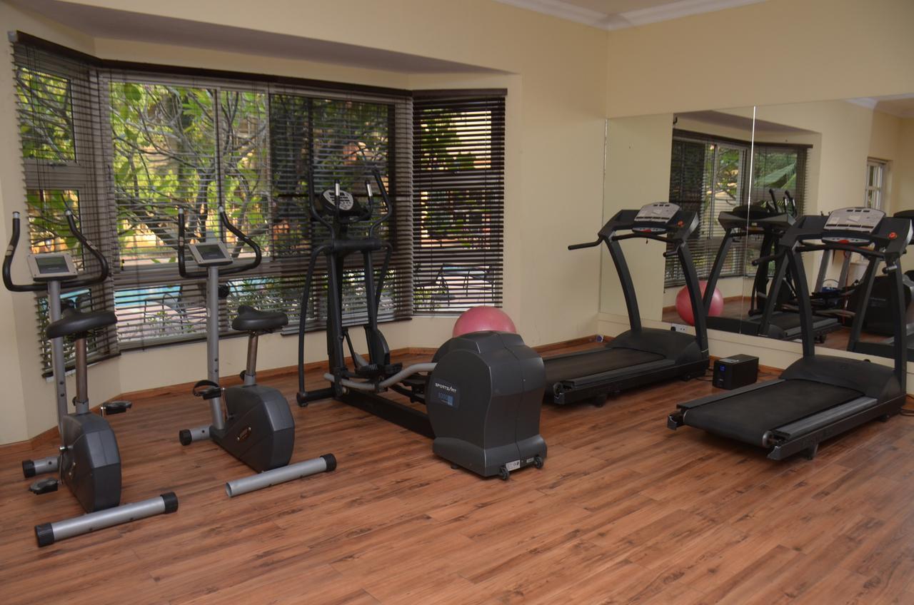 Oakwood Park Hotel Lekki Buitenkant foto