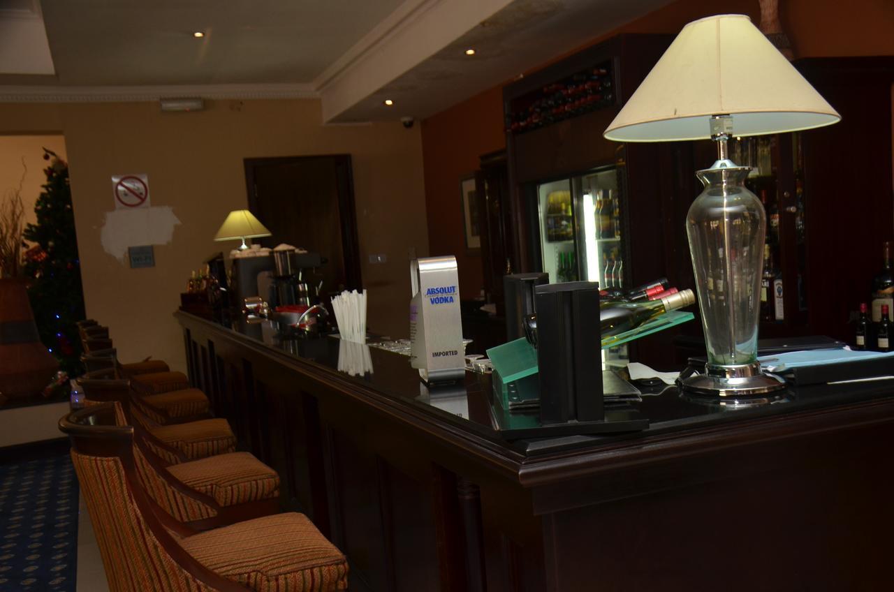 Oakwood Park Hotel Lekki Buitenkant foto