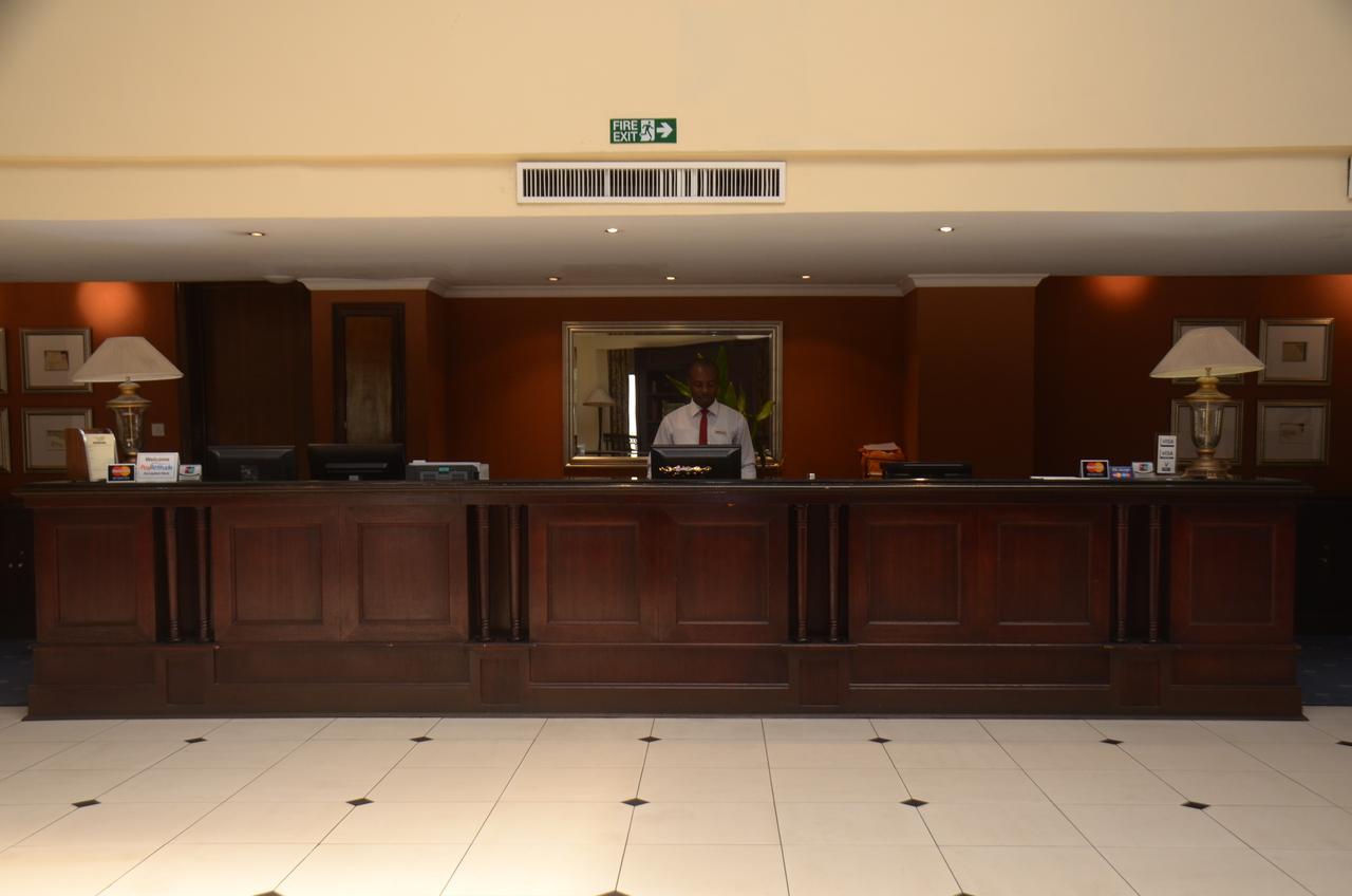 Oakwood Park Hotel Lekki Buitenkant foto