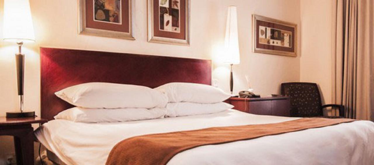 Oakwood Park Hotel Lekki Buitenkant foto